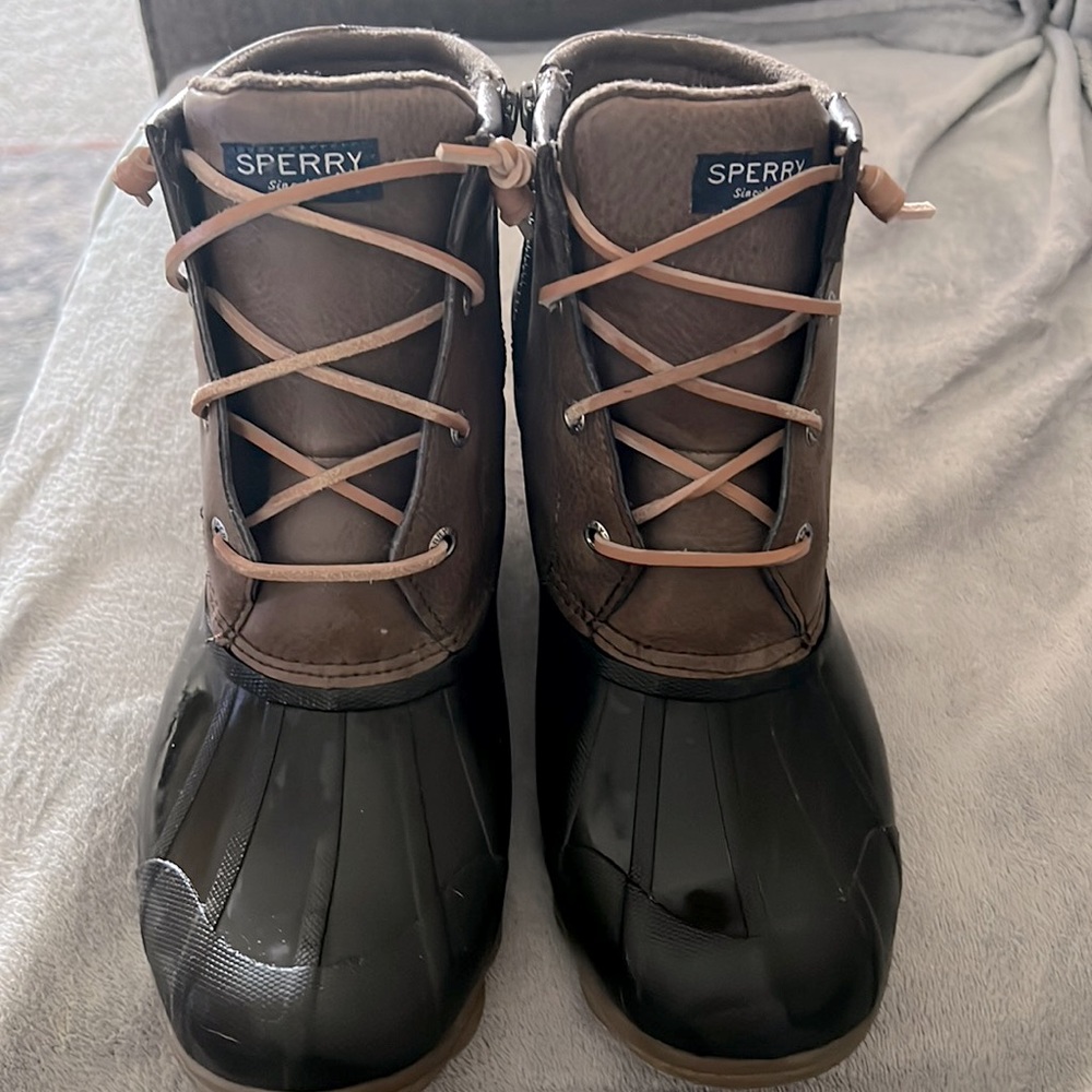 Waterproof Brown Sperry  rain boots . Women’s size 8 . Worn once